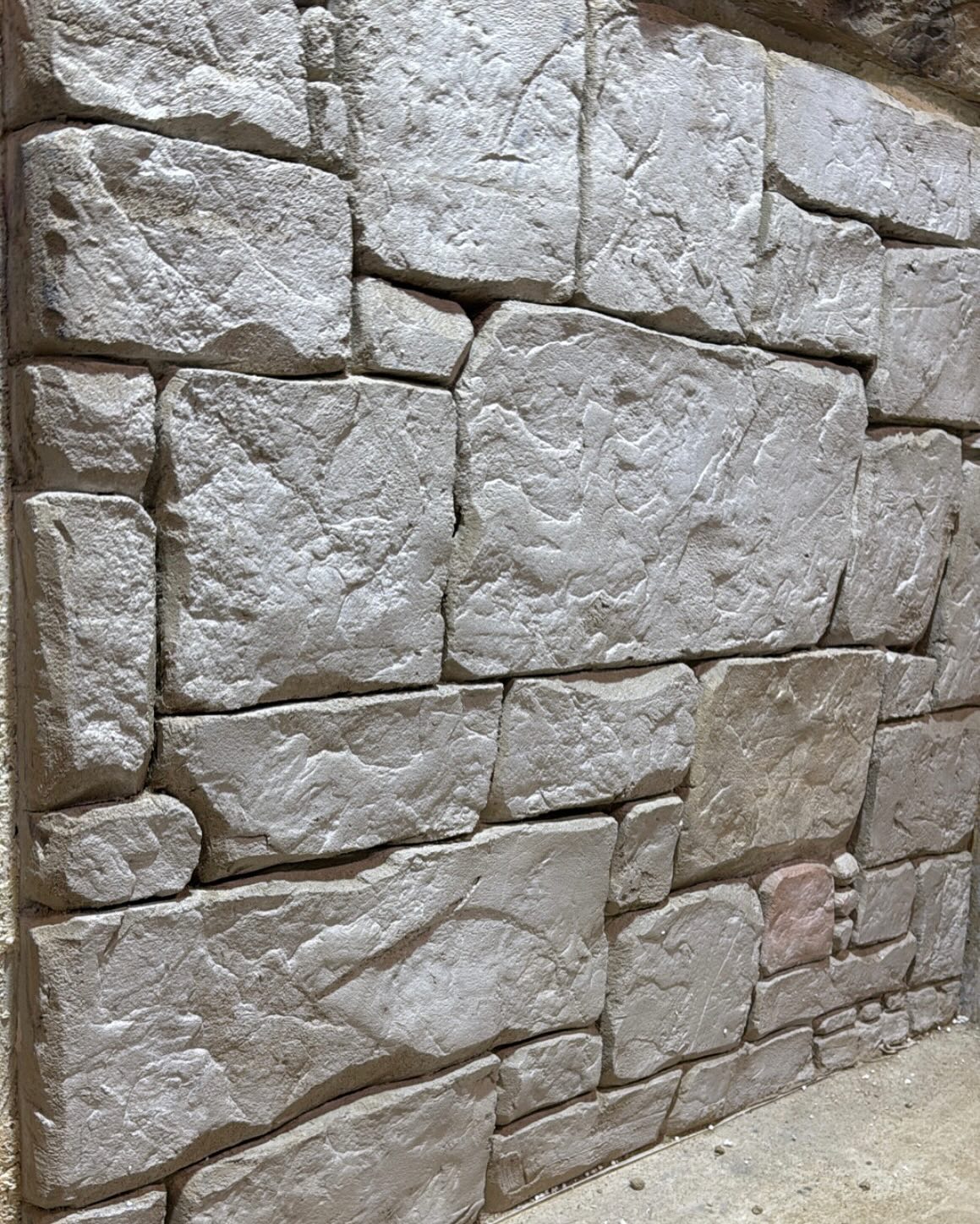 Witte Blokken — Natuursteen door Paintworkz
